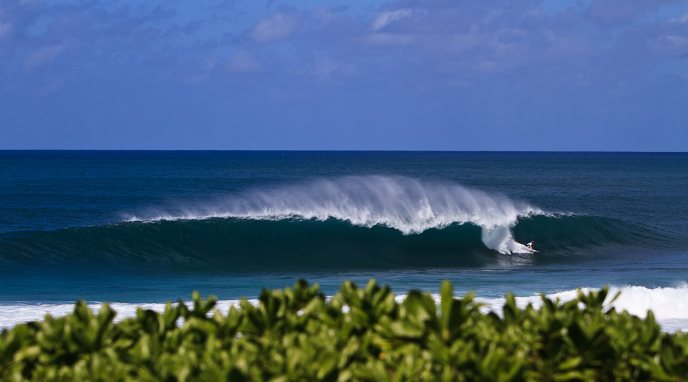 BILLABONG PIPELINE MASTERS: DAY ONE